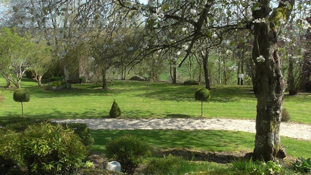 Gite Insolite "Le Coup De Foudre" Sa Vue Panoramique Vimoutiers Exterior foto